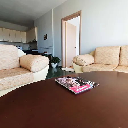 Sunny Side Albania شقة شكودر