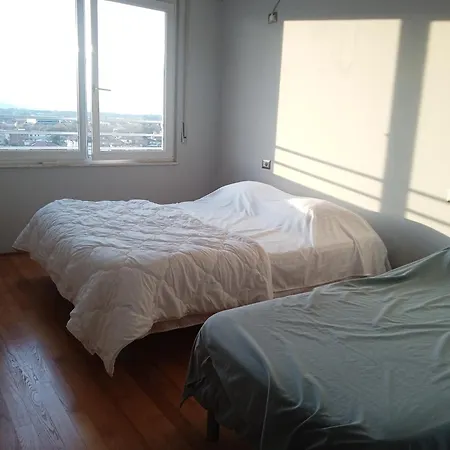 Sunny Side Albania شقة شكودر