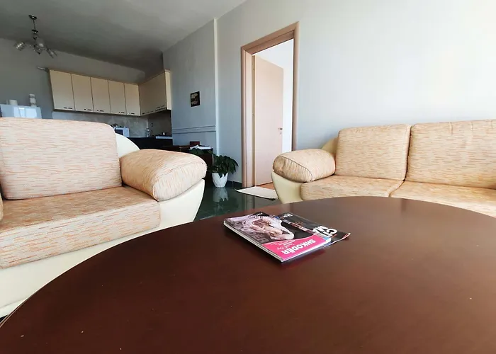 Sunny Side Albania شقة شكودر