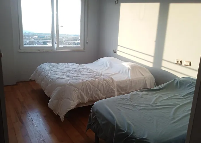 Sunny Side Albania شقة شكودر